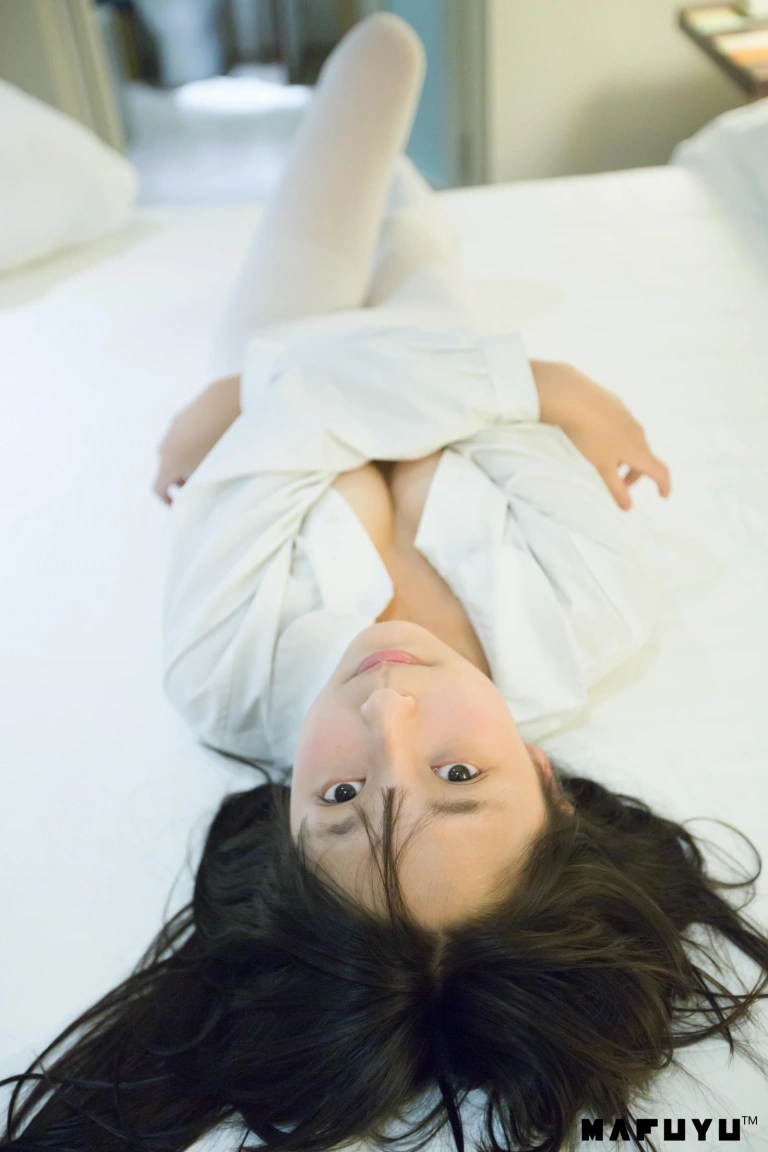 神楽坂真冬《分体死库水》写真图集 48P｜在线预览与图包下载