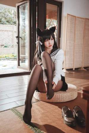 面饼仙儿《爱宕JK2》写真图集 47P+1V｜在线预览与图包下载