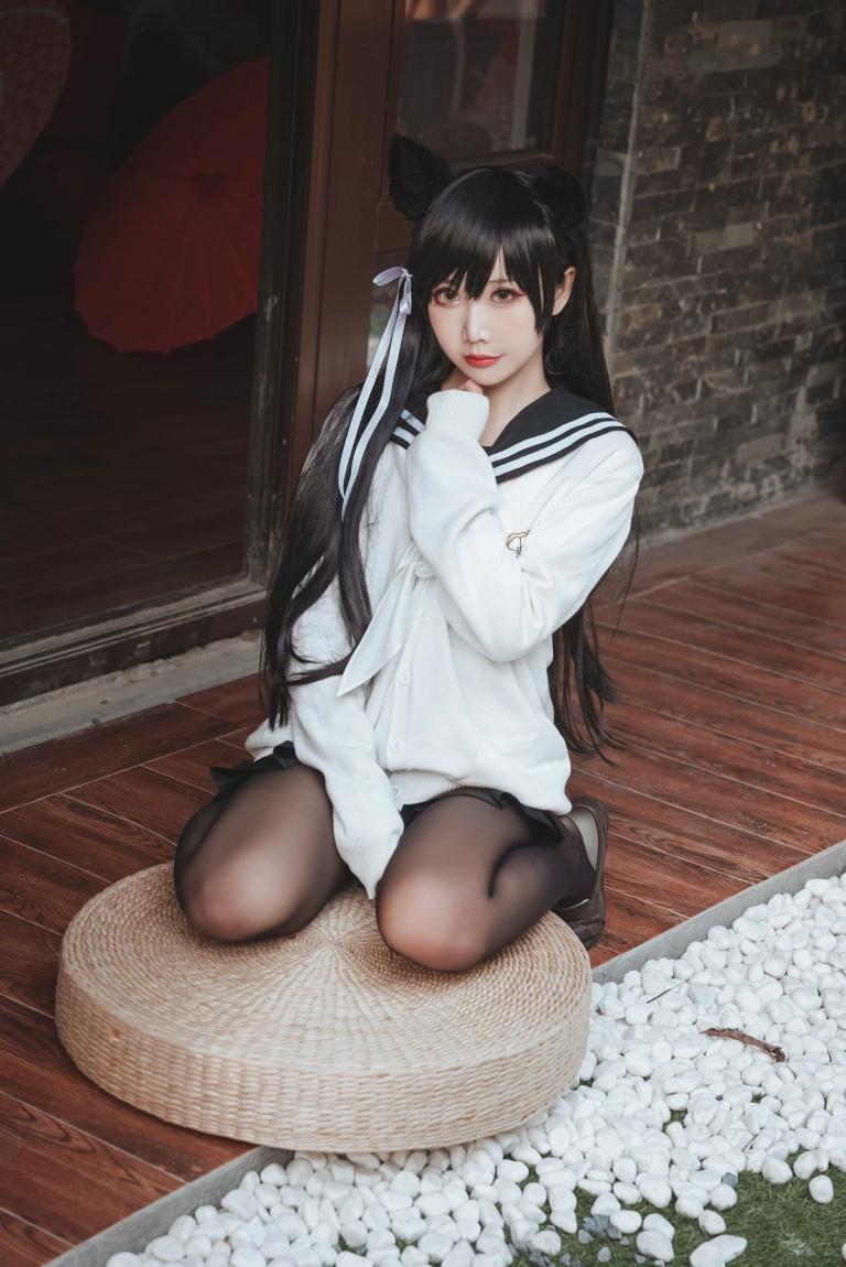 面饼仙儿《爱宕JK2》写真图集 47P+1V｜在线预览与图包下载