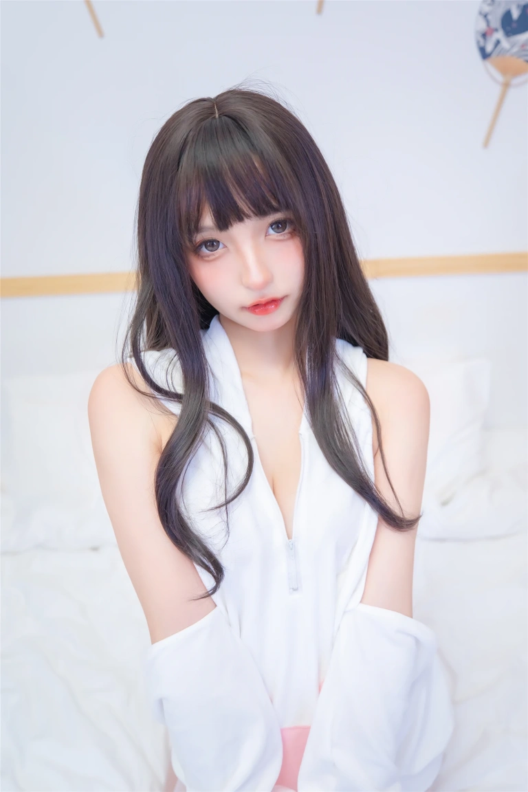 神楽坂真冬《2021.11月微博订阅》写真图集 68P｜在线预览与图包下载