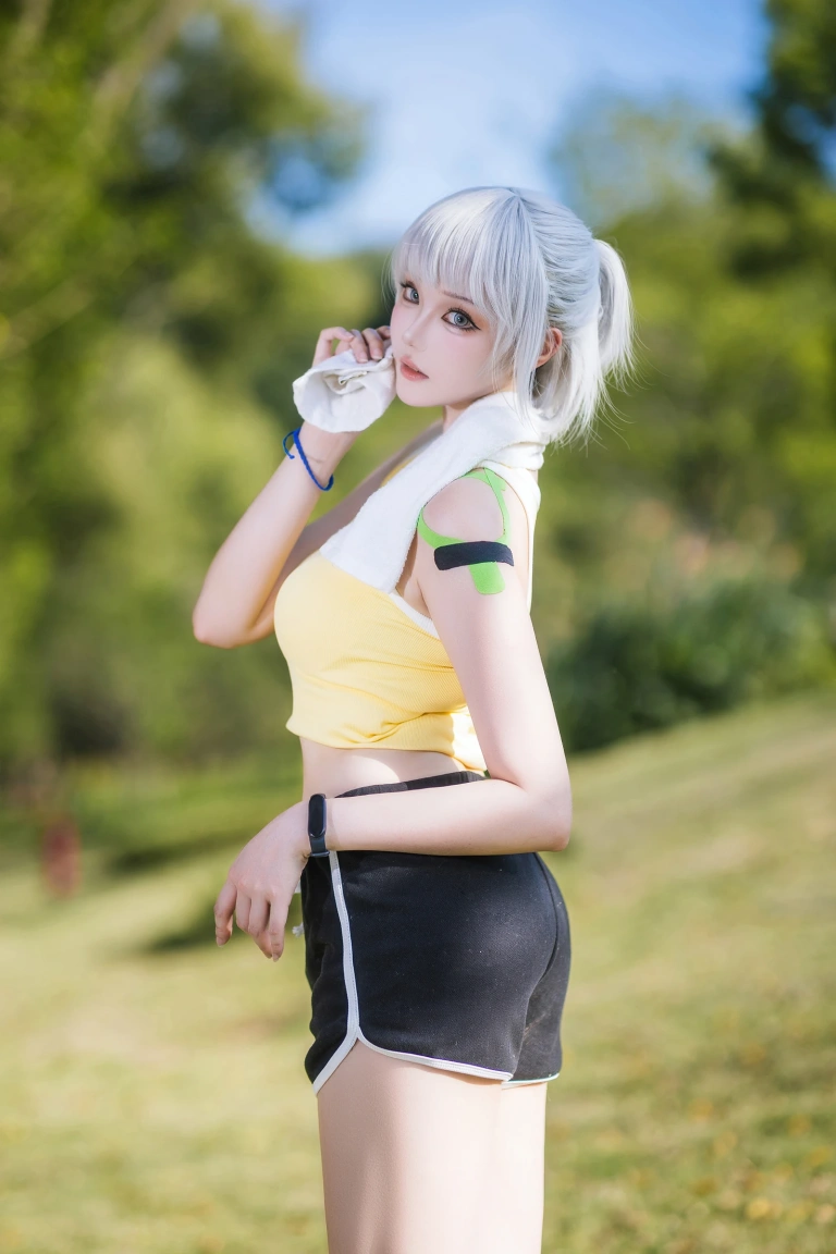 瓜希酱《灵笼 白月魁运动服》写真图集 15P｜在线预览与图包下载