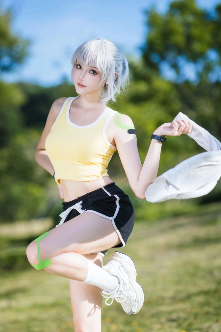 瓜希酱《灵笼 白月魁运动服》写真图集 15P｜在线预览与图包下载