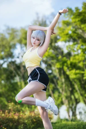 瓜希酱《灵笼 白月魁运动服》写真图集 15P｜在线预览与图包下载