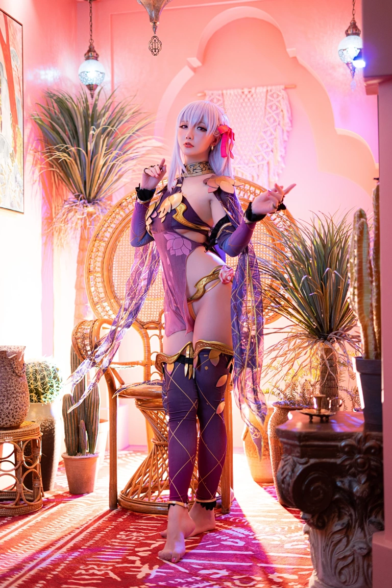 星之迟迟《《秘密花园》 伽摩》写真图集 19P｜在线预览与图包下载