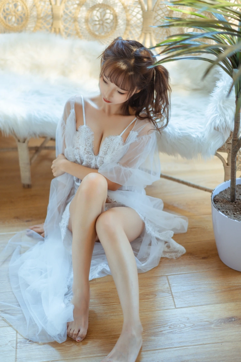 蠢沫沫《轻纱》写真图集 31P｜在线预览与图包下载