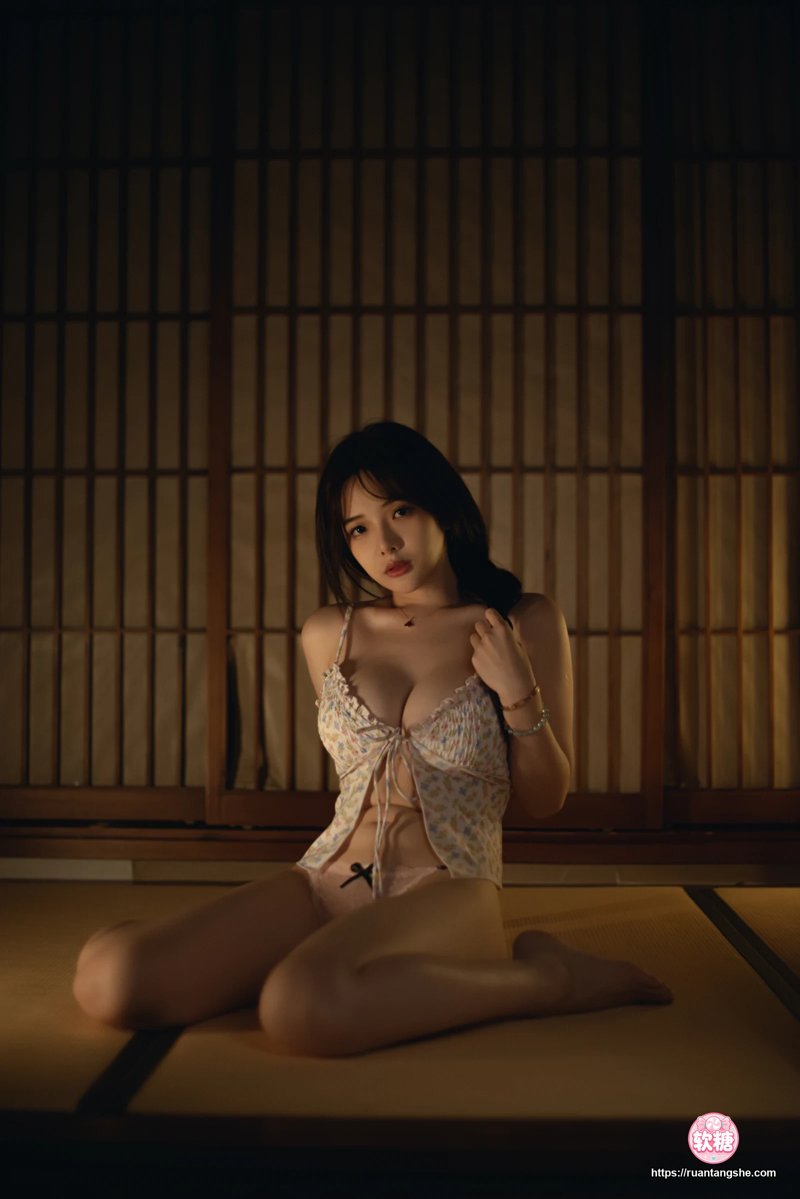 雯仔不讲道理 雯仔不讲道理 NO.105 - 朦胧