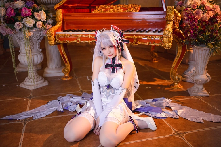 星之迟迟《《秘密花园》 欧根婚纱》写真图集 20P｜在线预览与图包下载