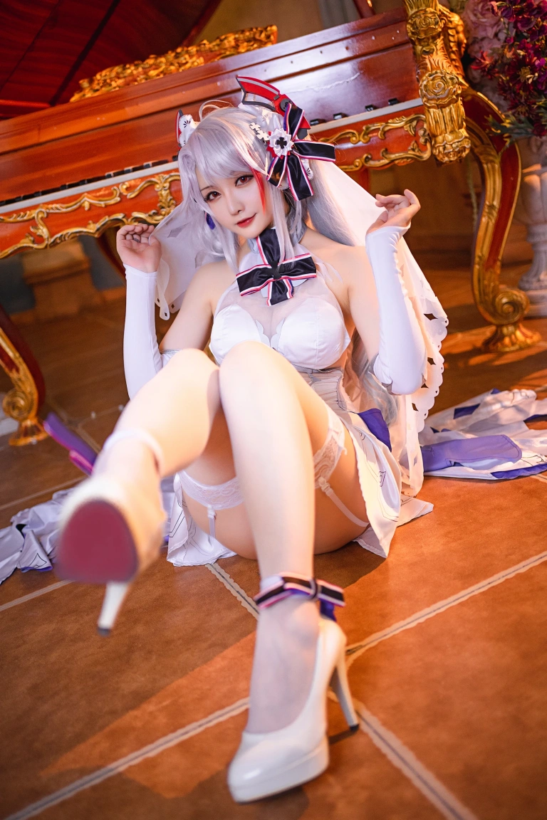 星之迟迟《《秘密花园》 欧根婚纱》写真图集 20P｜在线预览与图包下载