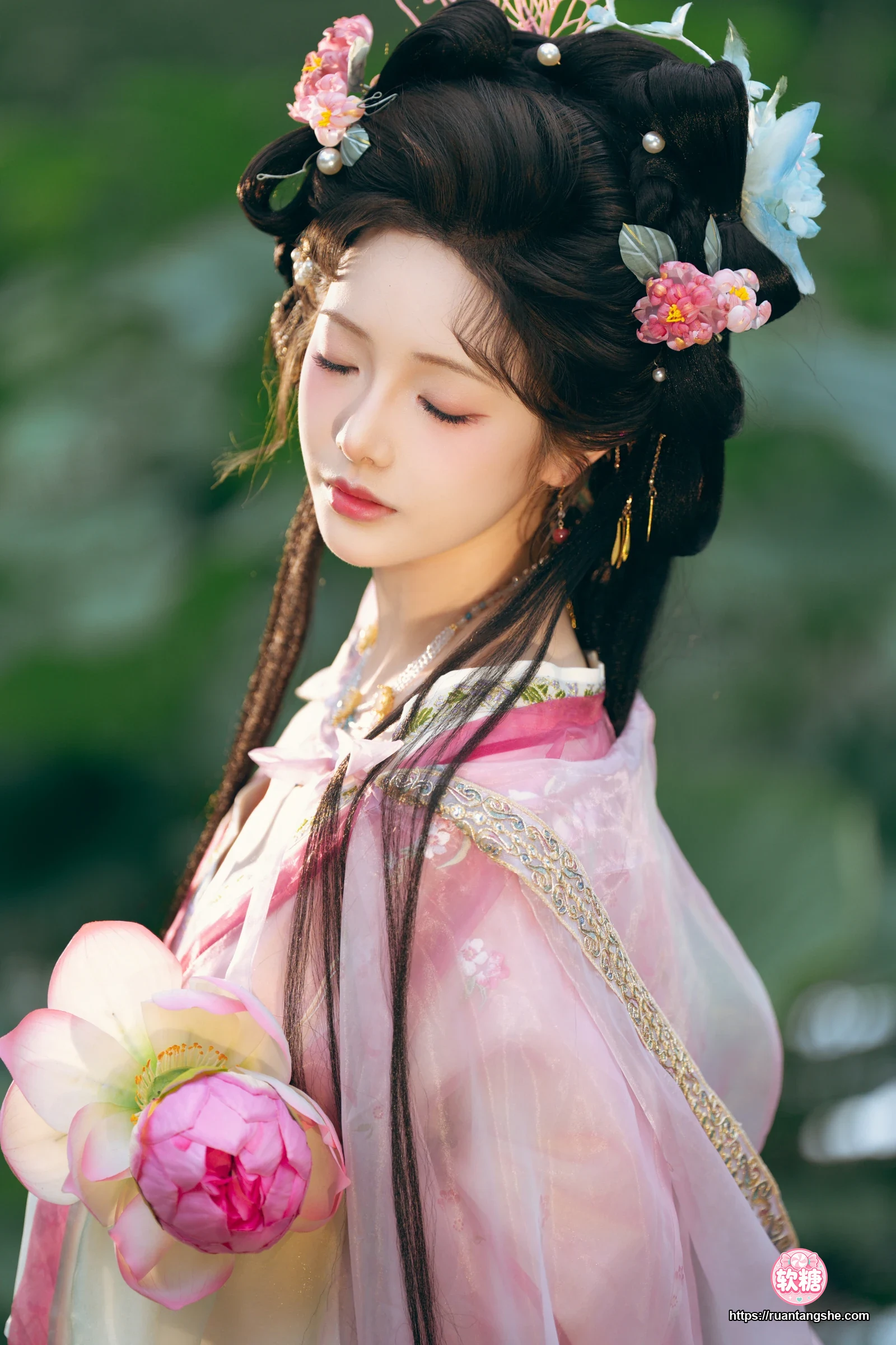 雯仔不讲道理 雯仔不讲道理 NO.107 - 祝您中秋快乐owo