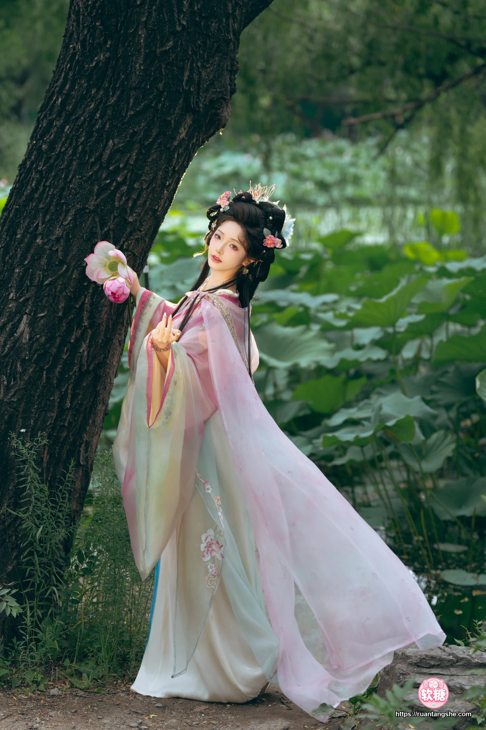 雯仔不讲道理 雯仔不讲道理 NO.107 - 祝您中秋快乐owo