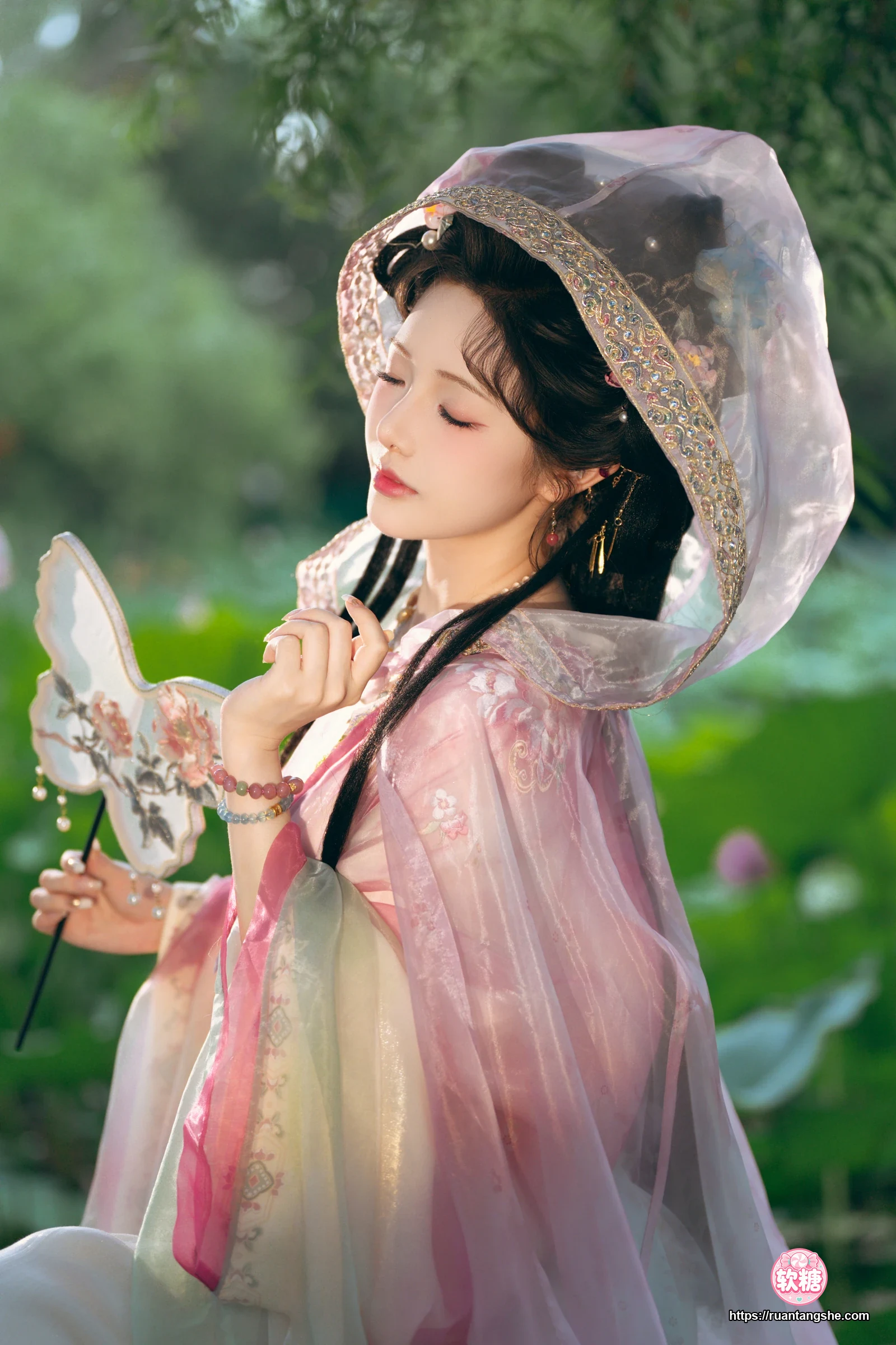 雯仔不讲道理 雯仔不讲道理 NO.107 - 祝您中秋快乐owo