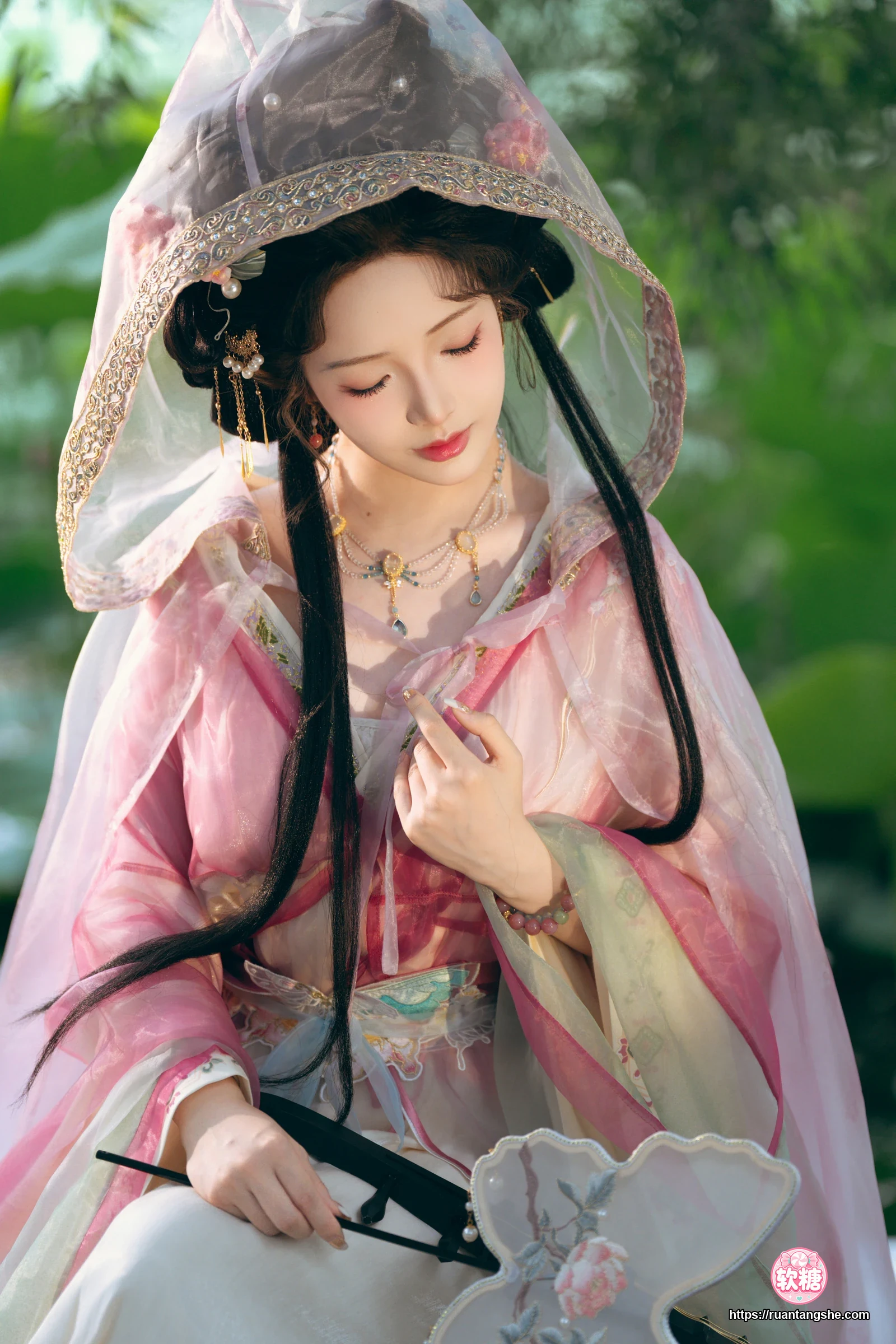 雯仔不讲道理 雯仔不讲道理 NO.107 - 祝您中秋快乐owo