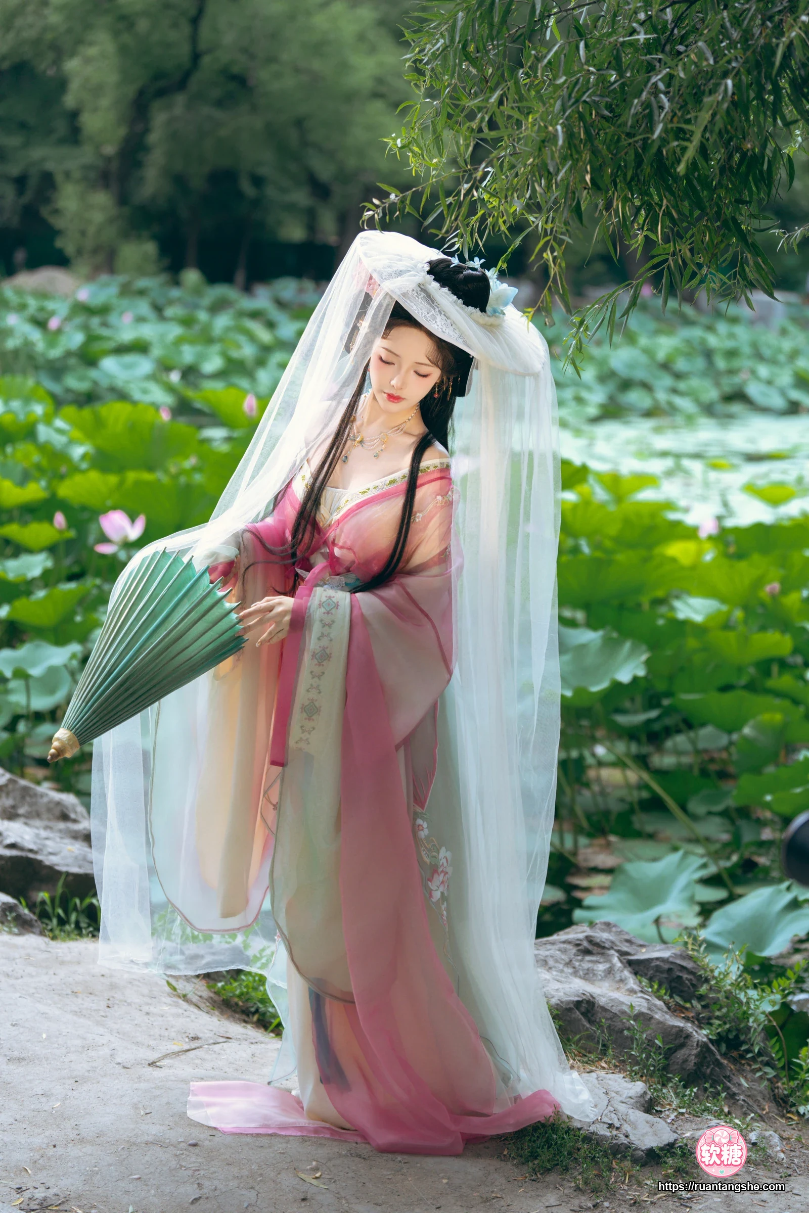 雯仔不讲道理 雯仔不讲道理 NO.107 - 祝您中秋快乐owo