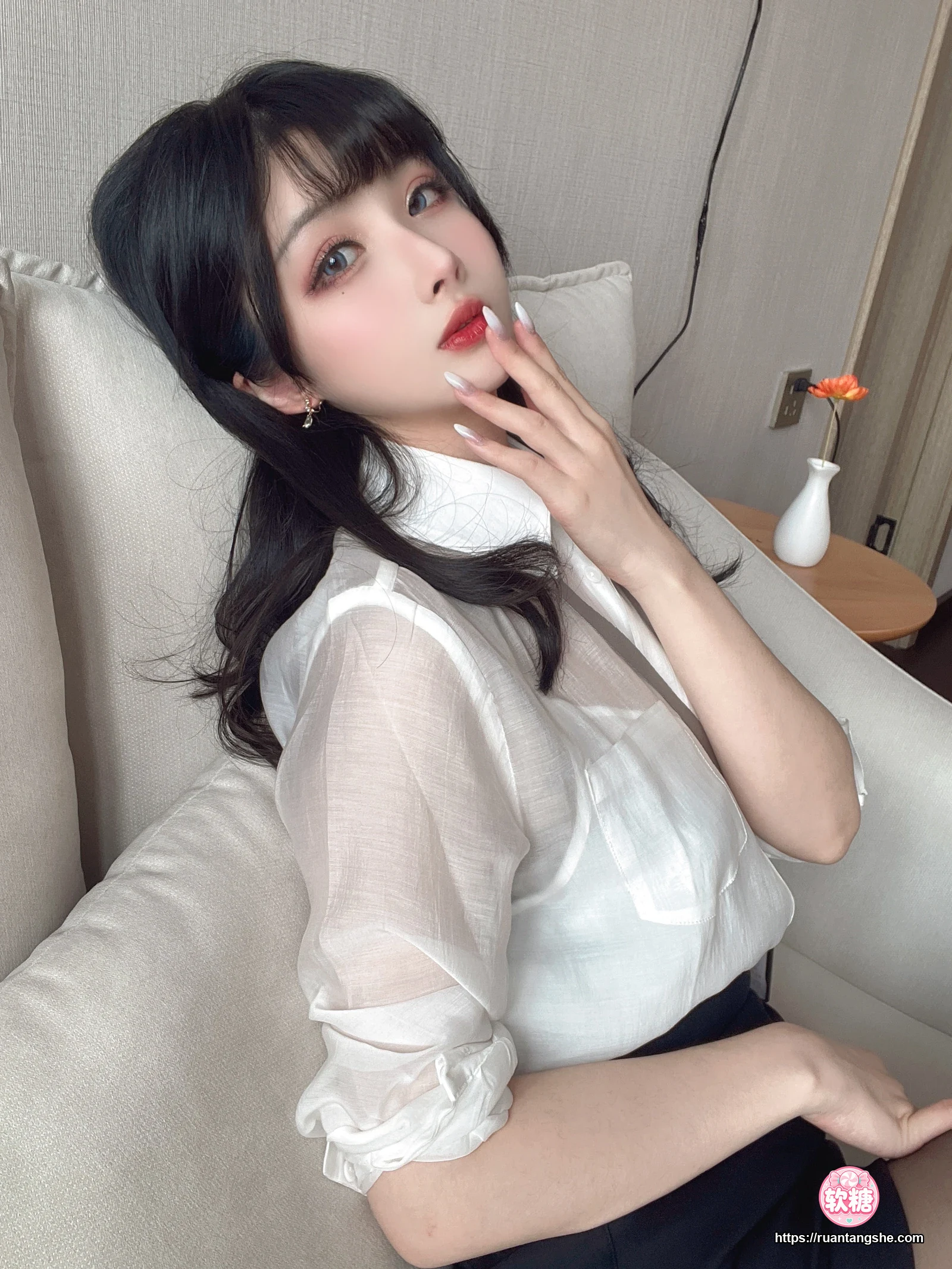 面饼仙儿 面饼仙儿 NO.109 - 黑丝ol制服双人(凉凉子&面饼仙儿)