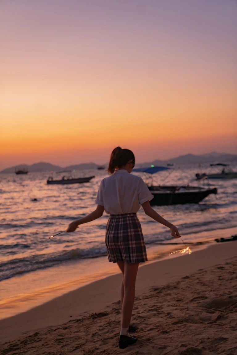 桜桃喵《逐海》写真图集 17P｜在线预览与图包下载