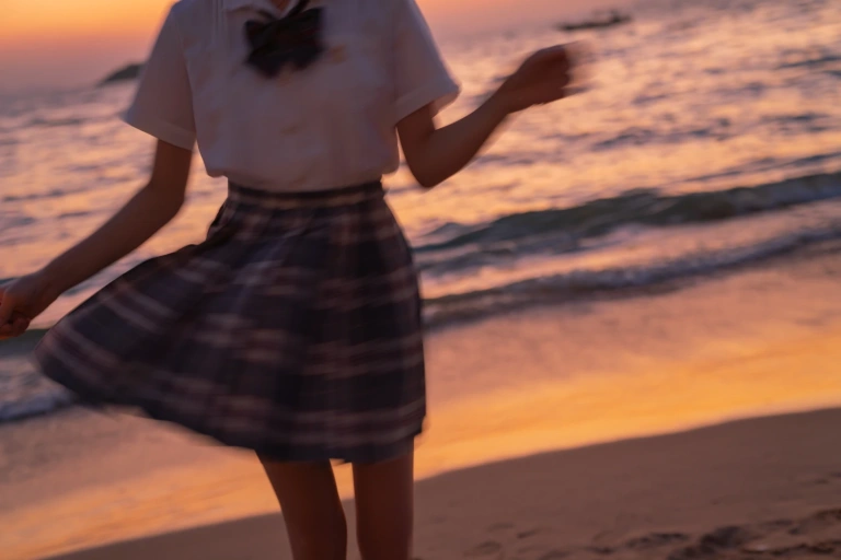 桜桃喵《逐海》写真图集 17P｜在线预览与图包下载