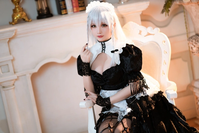 星之迟迟《《R-Maid》 赫敏》写真图集 30P｜在线预览与图包下载
