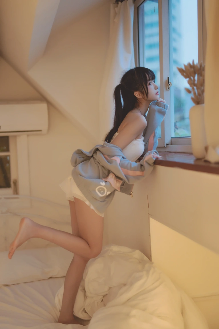 桜桃喵《碎星》写真图集 19P｜在线预览与图包下载