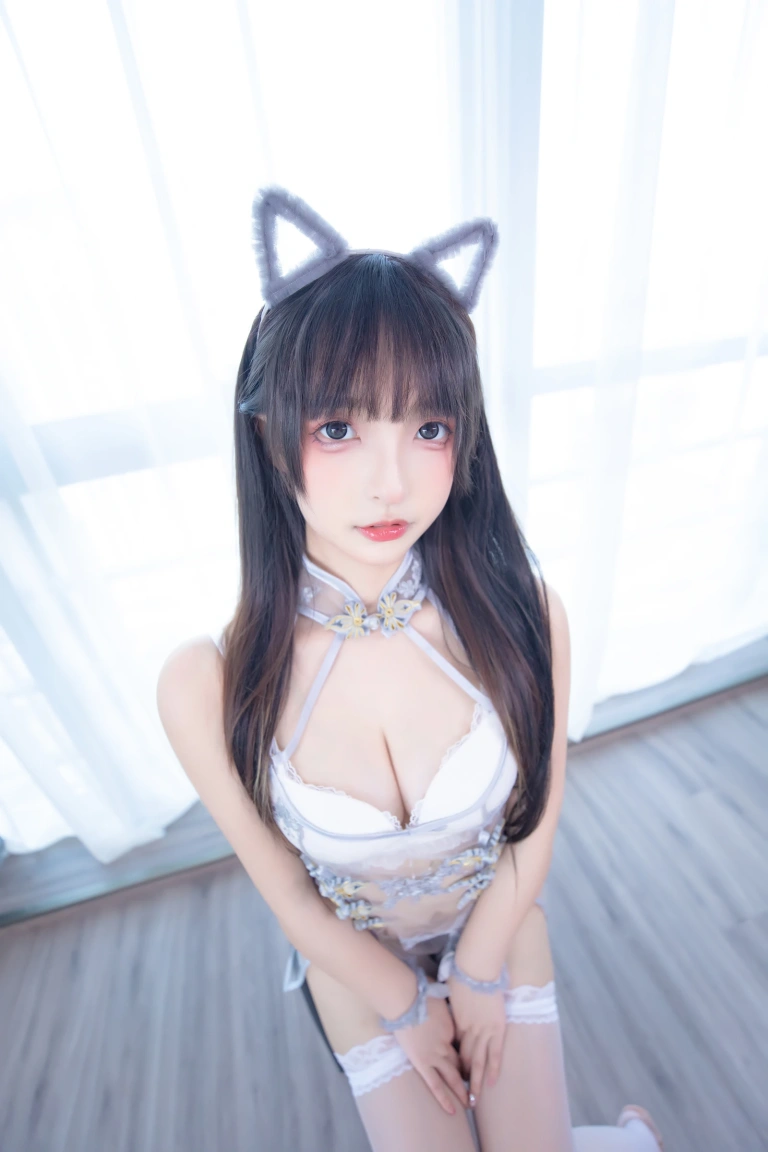 神楽坂真冬《第四季 序号24：《羞涩喵喵》》写真图集 75P｜在线预览与图包下载