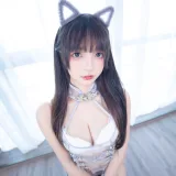 神楽坂真冬《第四季 序号24：《羞涩喵喵》》写真图集 75P｜在线预览与图包下载