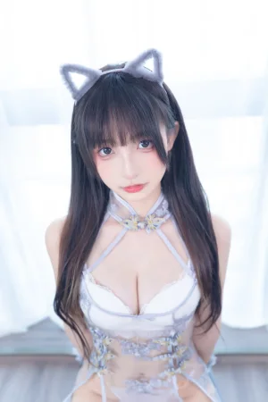神楽坂真冬《第四季 序号24：《羞涩喵喵》》写真图集 75P｜在线预览与图包下载