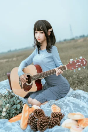 蠢沫沫《吉他妹妹》写真图集 50P｜在线预览与图包下载