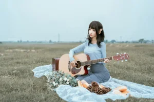 蠢沫沫《吉他妹妹》写真图集 50P｜在线预览与图包下载