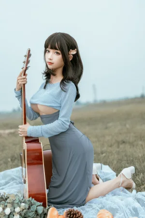 蠢沫沫《吉他妹妹》写真图集 50P｜在线预览与图包下载