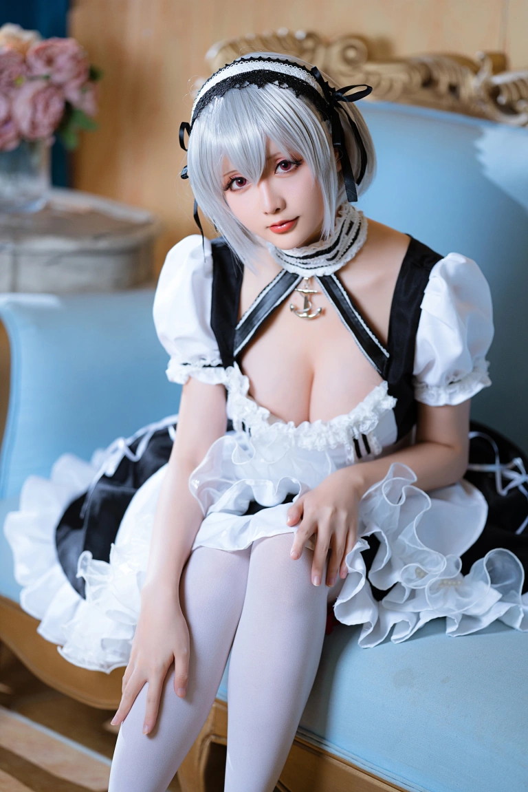 星之迟迟《《R-Maid》 天狼星》写真图集 20P｜在线预览与图包下载