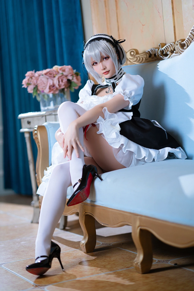 星之迟迟《《R-Maid》 天狼星》写真图集 20P｜在线预览与图包下载