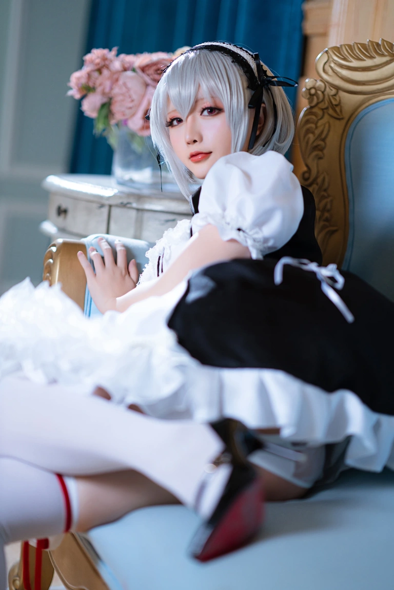 星之迟迟《《R-Maid》 天狼星》写真图集 20P｜在线预览与图包下载