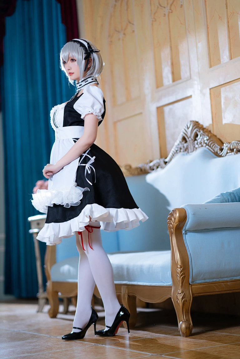 星之迟迟《《R-Maid》 天狼星》写真图集 20P｜在线预览与图包下载
