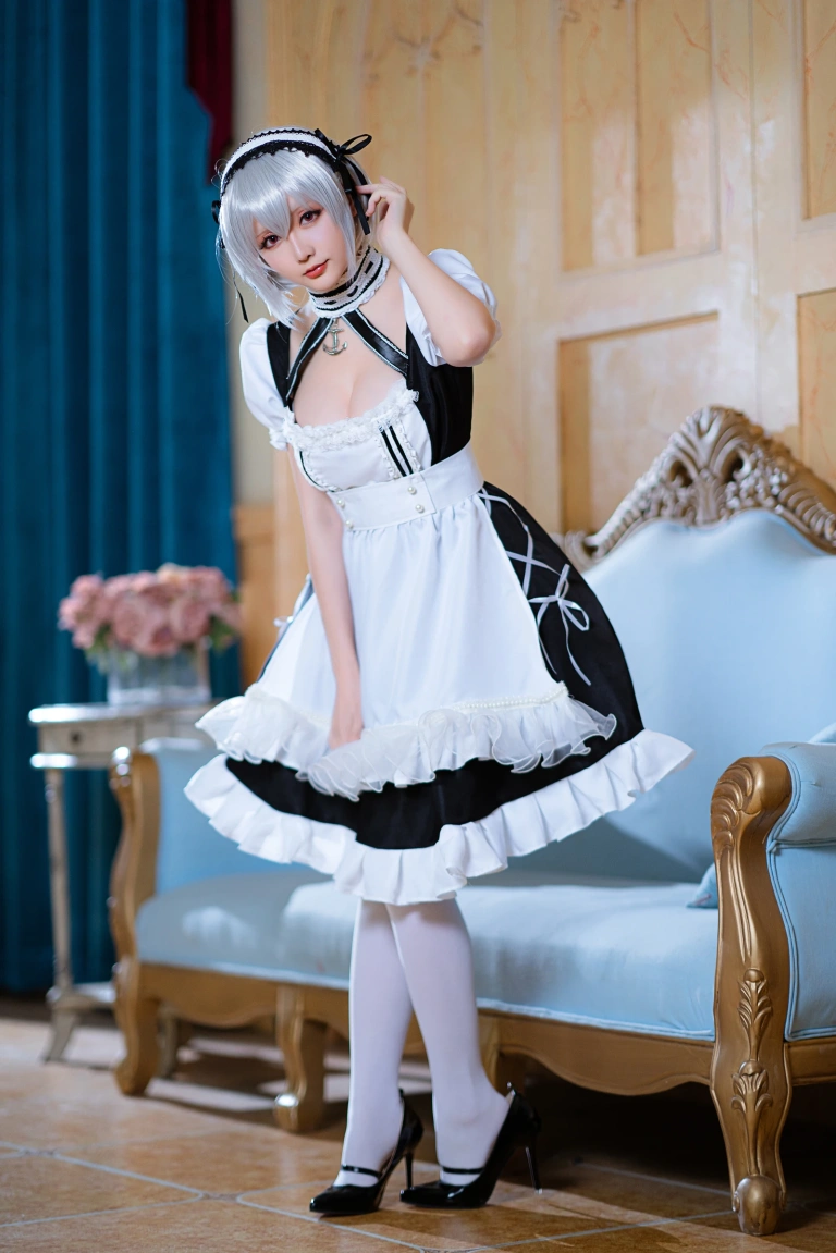星之迟迟《《R-Maid》 天狼星》写真图集 20P｜在线预览与图包下载