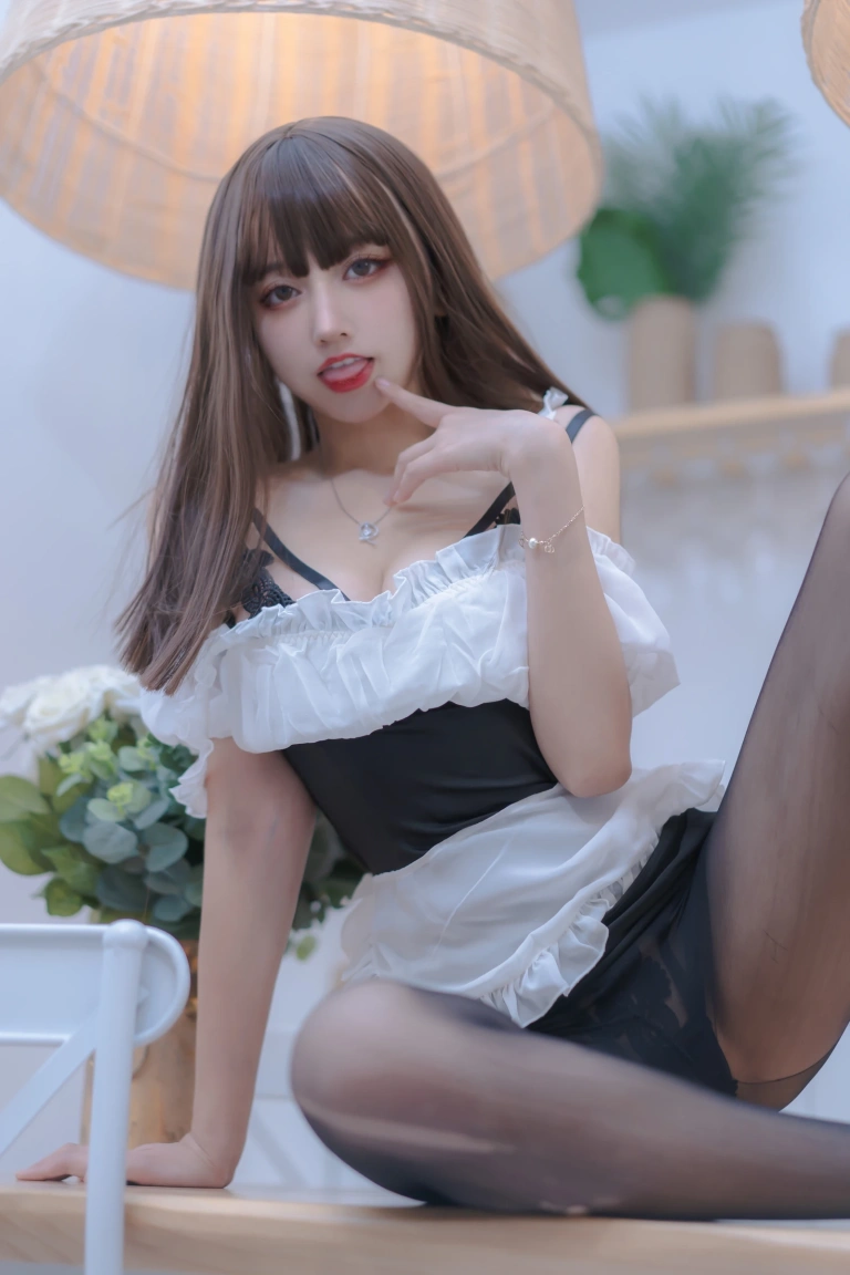 过期米线线喵《女仆使用手册》写真图集 69P｜在线预览与图包下载
