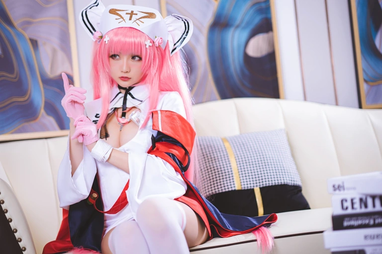 星之迟迟《《R-Maid》 英仙座护士》写真图集 20P｜在线预览与图包下载