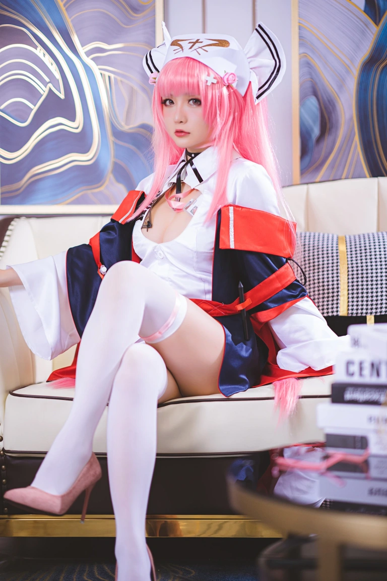 星之迟迟《《R-Maid》 英仙座护士》写真图集 20P｜在线预览与图包下载