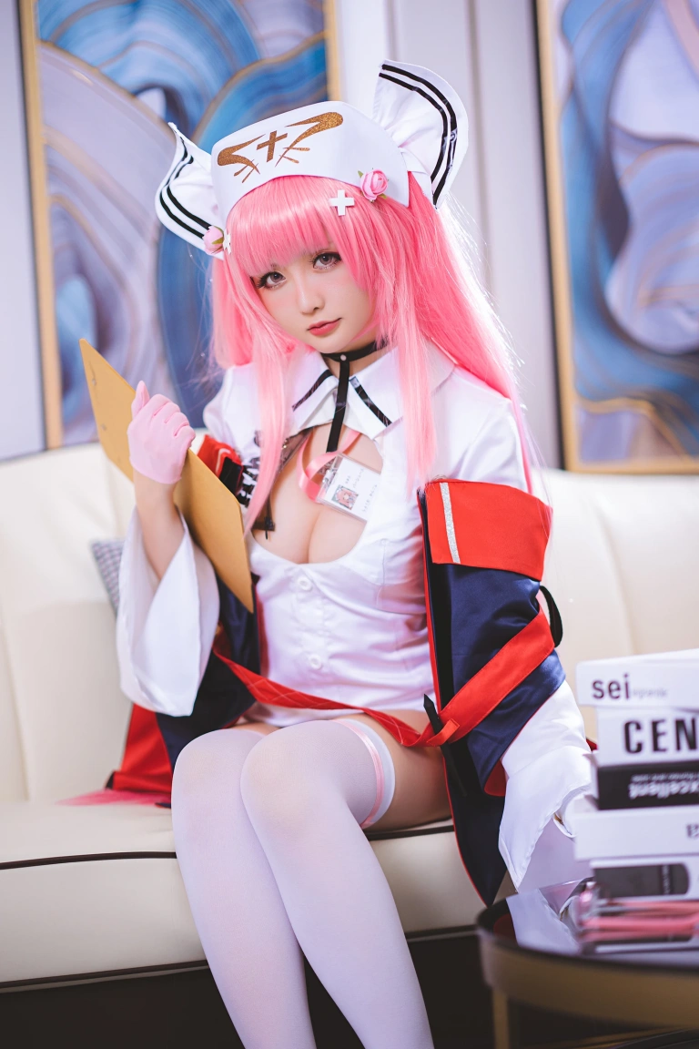 星之迟迟《《R-Maid》 英仙座护士》写真图集 20P｜在线预览与图包下载