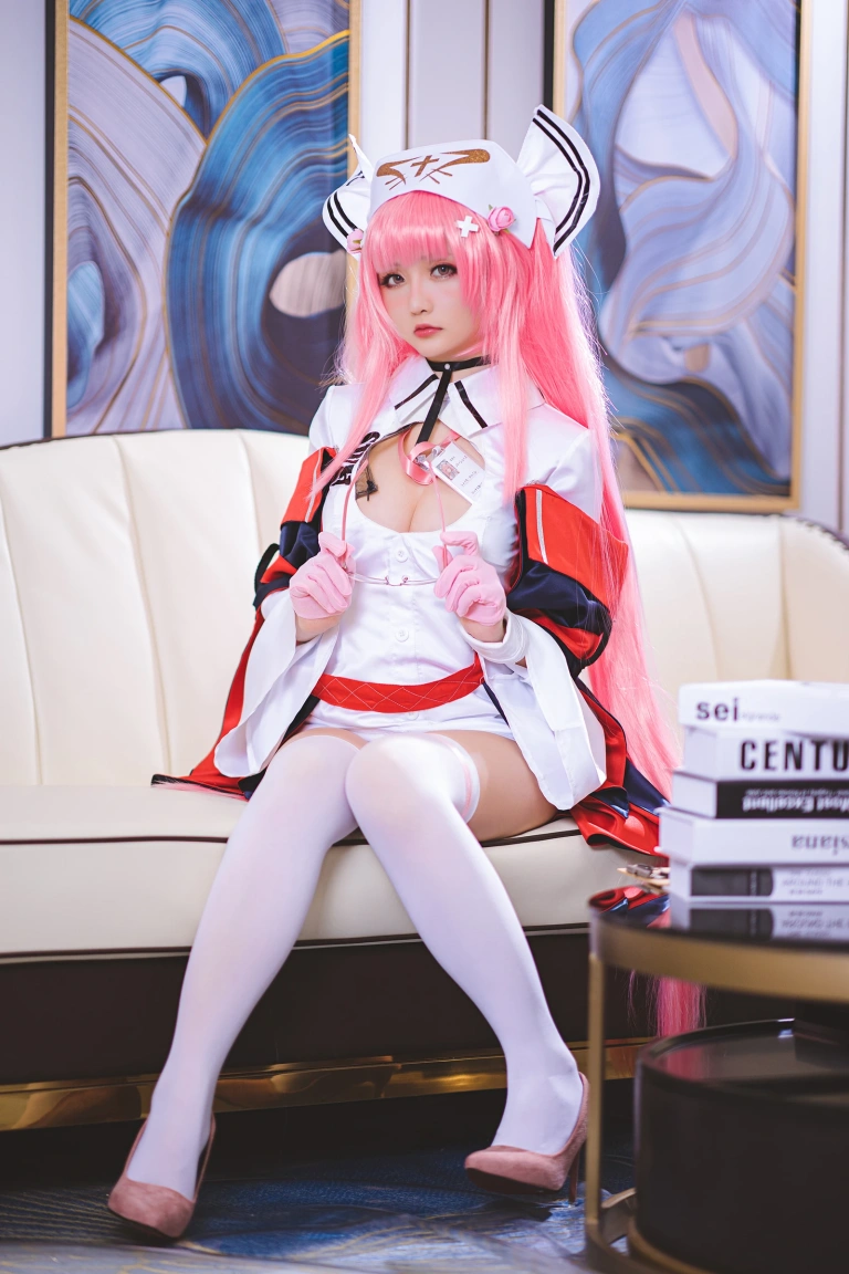 星之迟迟《《R-Maid》 英仙座护士》写真图集 20P｜在线预览与图包下载