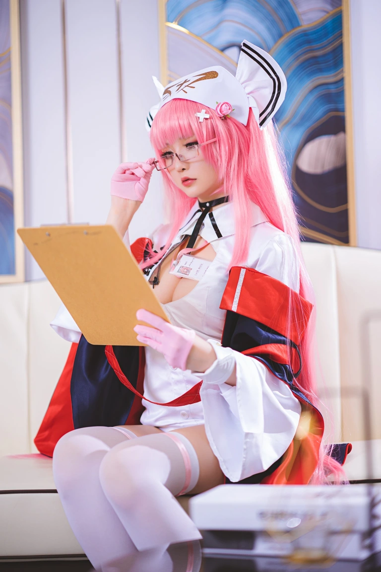 星之迟迟《《R-Maid》 英仙座护士》写真图集 20P｜在线预览与图包下载