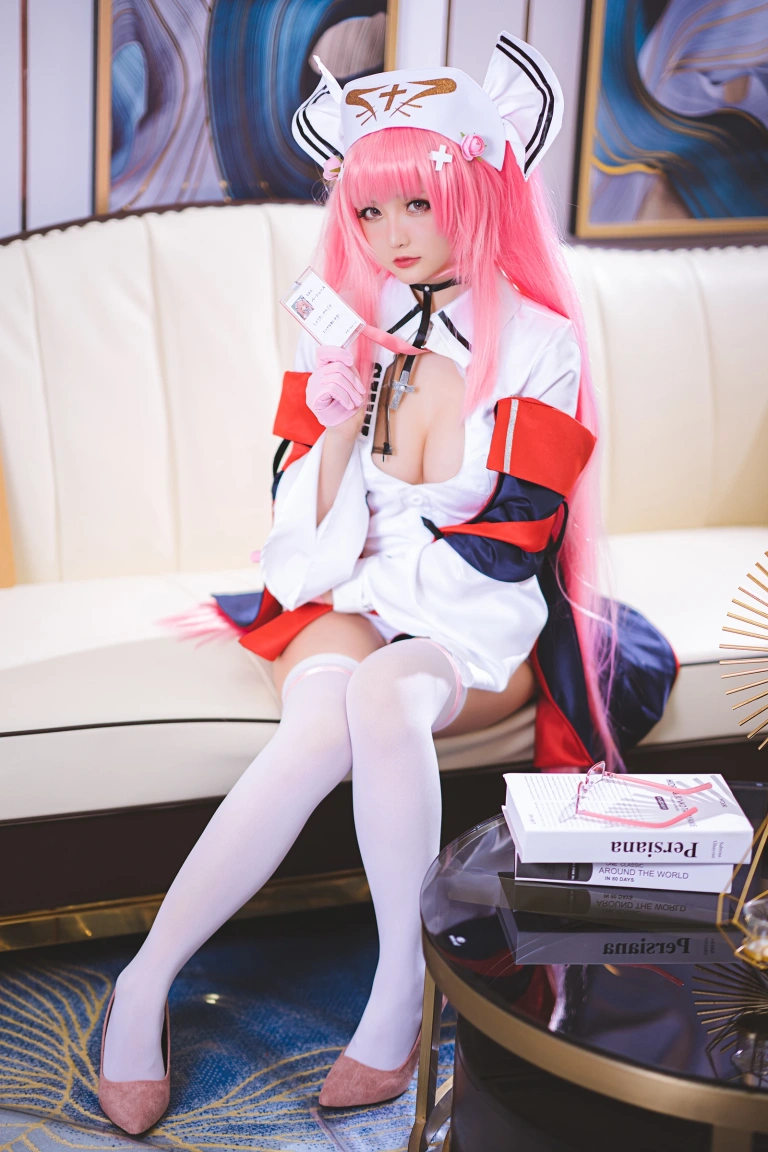 星之迟迟《《R-Maid》 英仙座护士》写真图集 20P｜在线预览与图包下载
