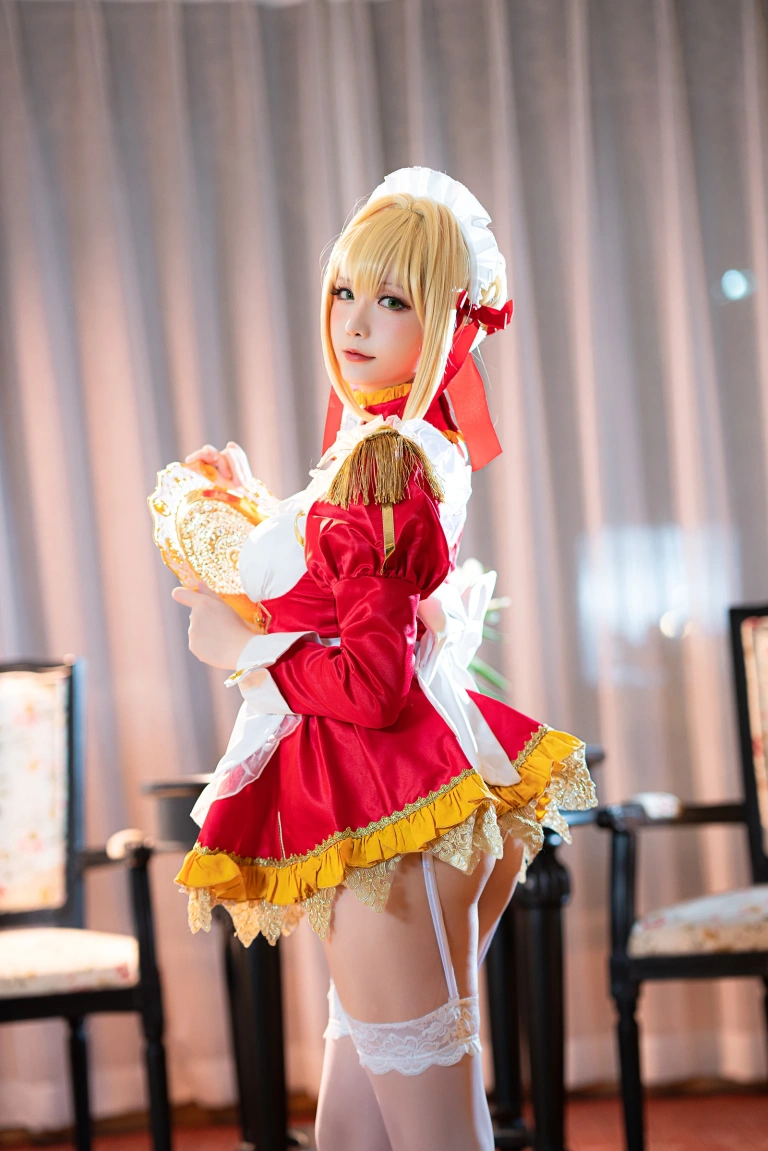 星之迟迟《《御主人様》 尼禄女仆》写真图集 25P｜在线预览与图包下载