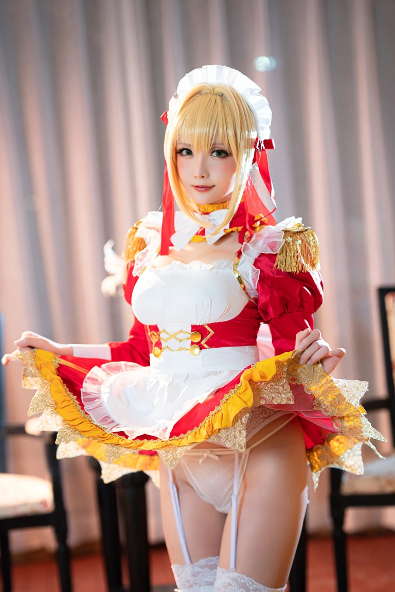 星之迟迟《《御主人様》 尼禄女仆》写真图集 25P｜在线预览与图包下载