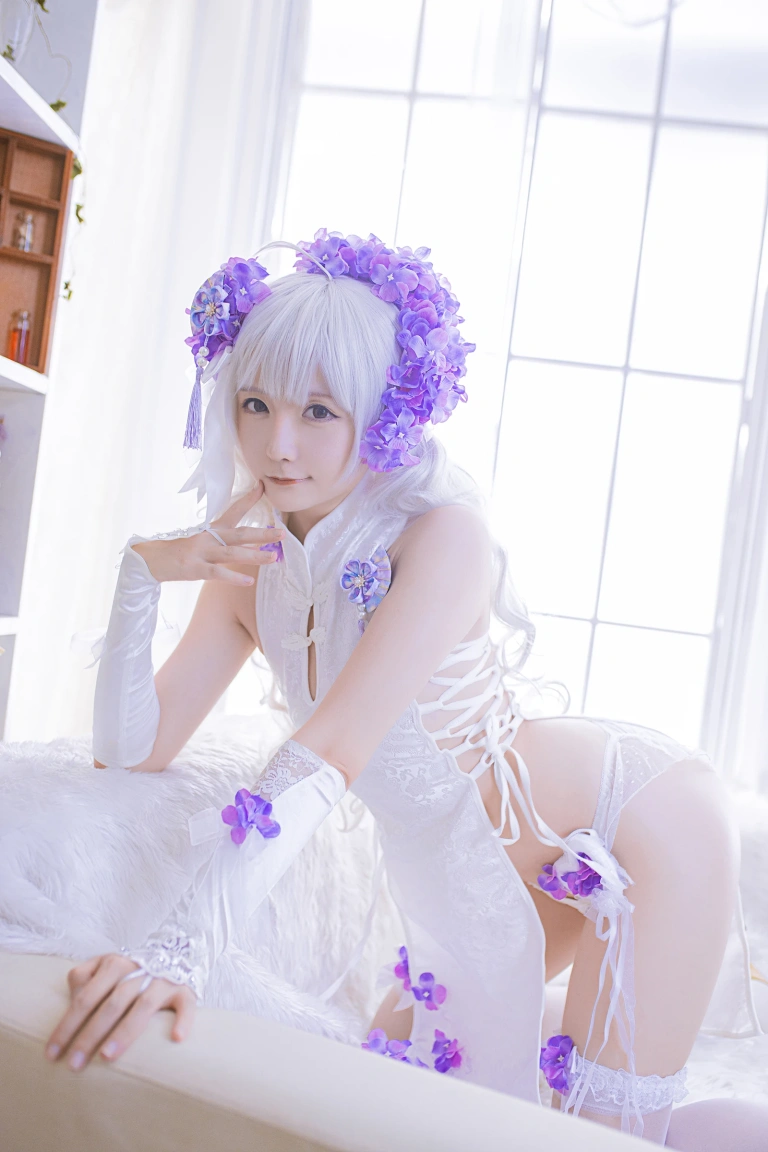 星之迟迟《《花鸟风月》 花与旗袍 白》写真图集 20P｜在线预览与图包下载