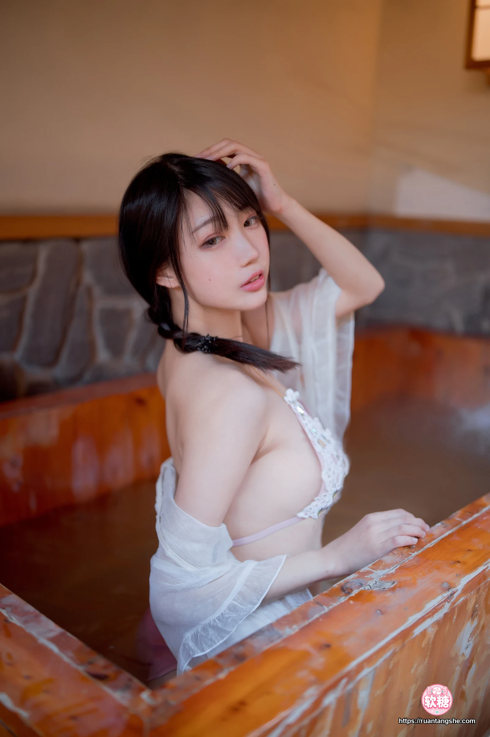 周叽是可爱兔兔 周叽是可爱兔兔 NO.11 - 温泉女友