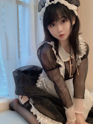 依酱《女仆自拍》写真图集 29P+2V｜在线预览与图包下载