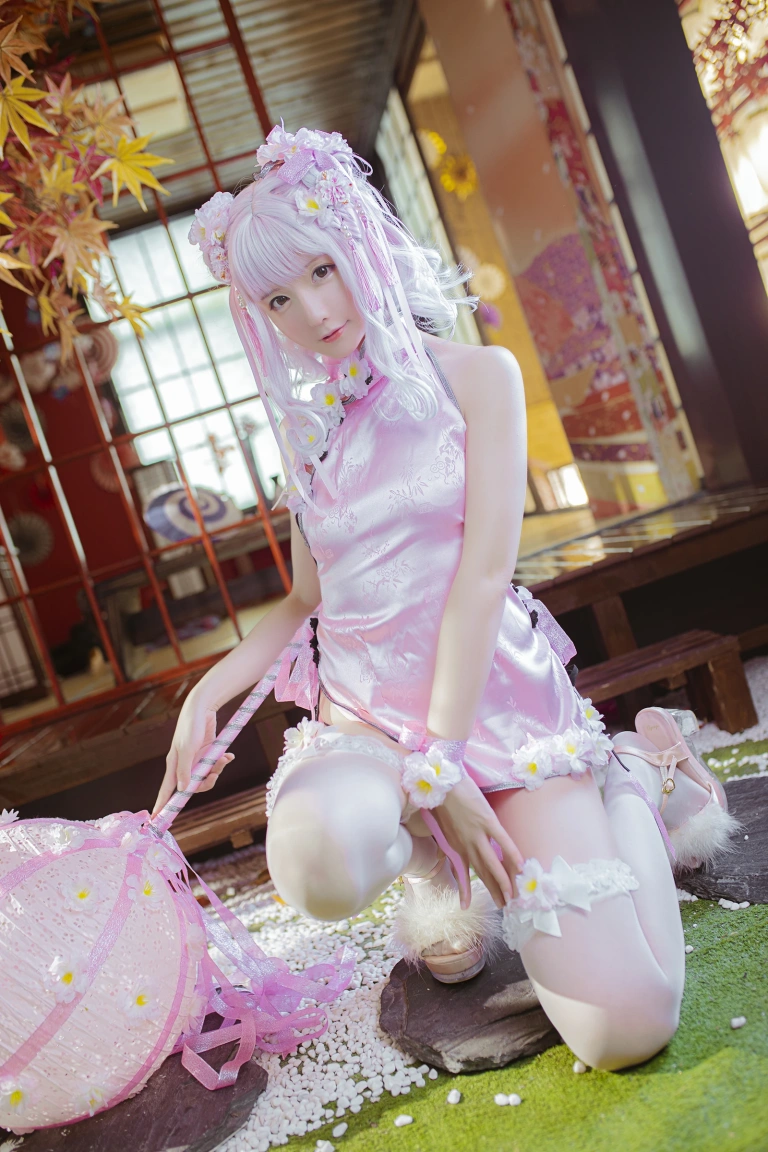 星之迟迟《《花鸟风月》 花与旗袍 粉》写真图集 20P｜在线预览与图包下载