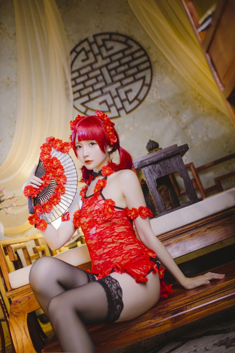 星之迟迟《《花鸟风月》 花与旗袍 红》写真图集 20P｜在线预览与图包下载