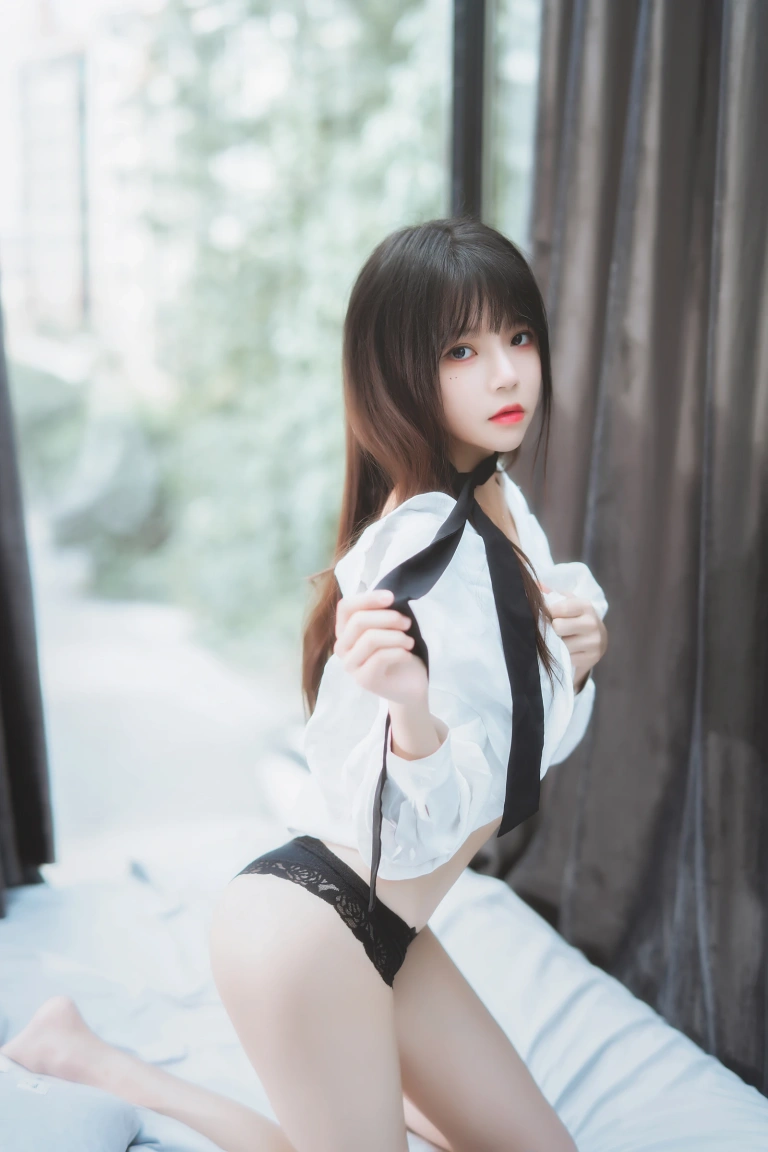 桜桃喵《狼来了01》写真图集 72P｜在线预览与图包下载