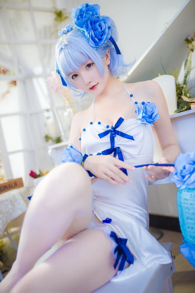 星之迟迟《《花鸟风月》 花与旗袍 蓝》写真图集 20P｜在线预览与图包下载
