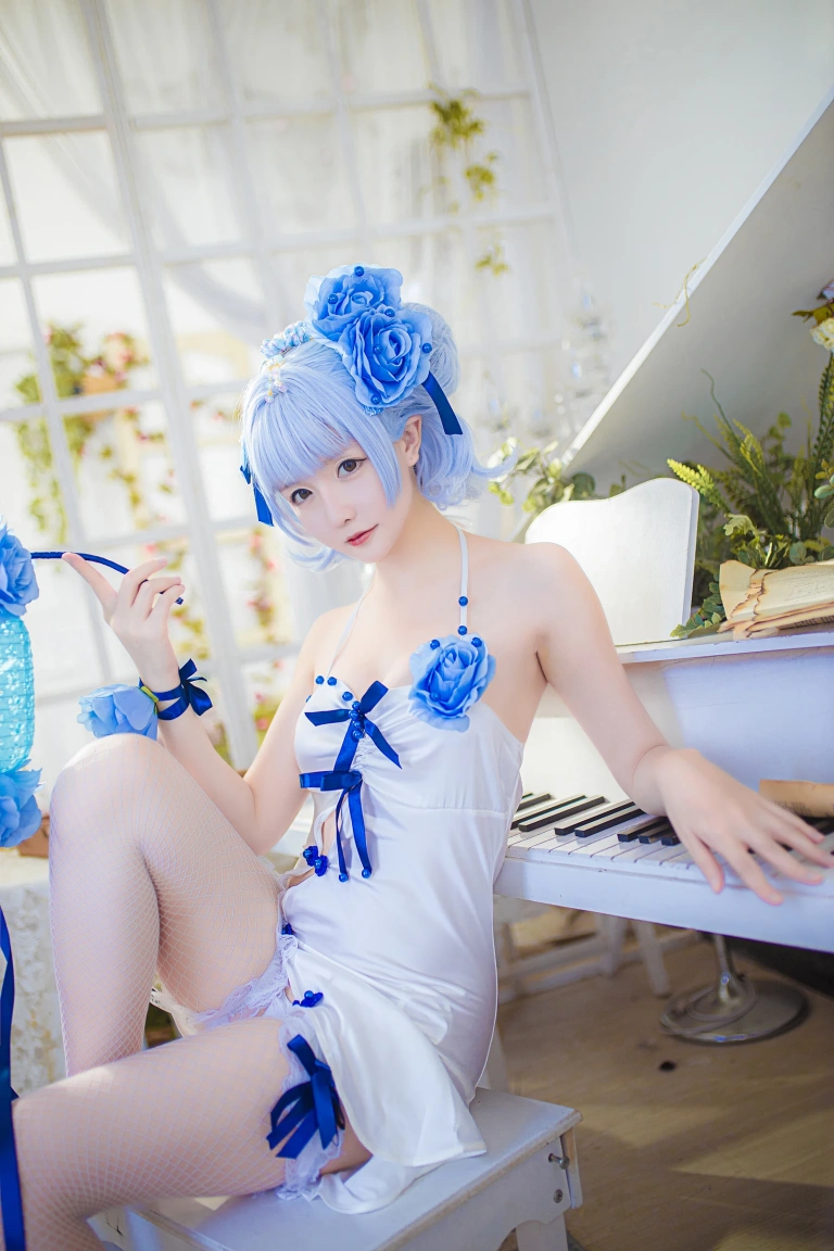 星之迟迟《《花鸟风月》 花与旗袍 蓝》写真图集 20P｜在线预览与图包下载